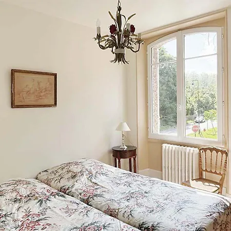L'auberge 91530 بيت ضيافة Le Val-Saint-Germain